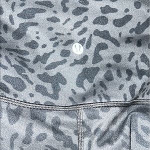 Lulu lemon wunder under size 6